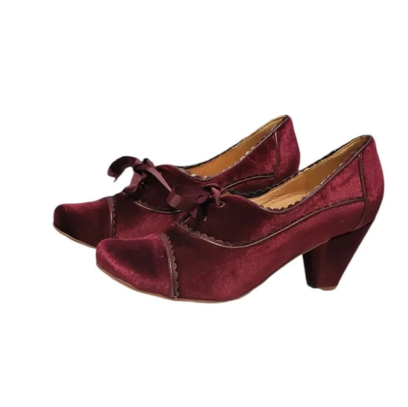 Chelsea Crew Madison Burgundy Velvet Retro Heels Size 40 (US 9–9.5) - Picture 3 of 11